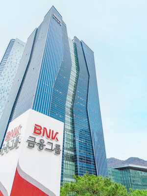 BNK금융, 빈대인 2기 첫 성적표 ‘맑음’…PF 부실 부담 완화
