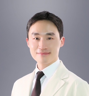 [전문의 칼럼] 영구치가 아직? 성장기 교정검진이 필요한 이유