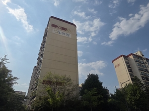 [르포] “압구정은 돈보다 상징”…현대·DL, 강남 왕좌 놓고 정면충돌