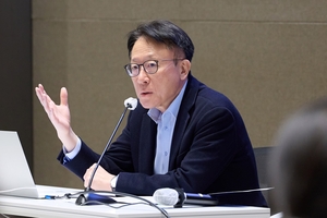 ‘떠나는 비둘기’ 신성환 “지금은 금리 인하 논하기 부담…물가 우려 커”