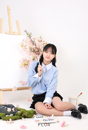 플로르키즈, 봄 감성 담은 신규 화보 선보여… 키즈모델 정류아·최하연 참여