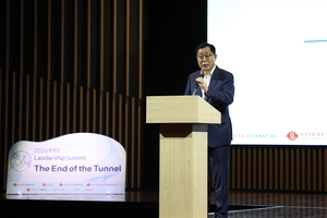 롯데 화학군 “2030년 전략소재 비중 60% 넘긴다”