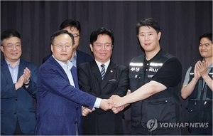 파업 유보했지만 ‘투표 변수’…삼성전자 ‘조합원 설득’ 관건