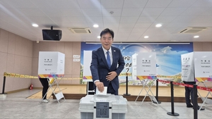 민주 오중기 경북지사 후보, 사전투표 후 경북 전역 누비며 막판 표심 공략