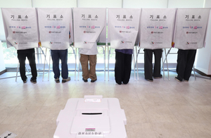 사전투표 열기 뜨겁다…오후 1시 전국 투표율 17.5%, 전남은 31% 돌파