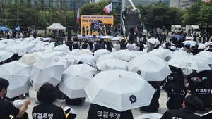 카카오 창사 이래 첫 파업…카톡·카카오페이 불편 없었다 [현장]