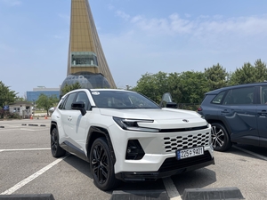 토요타 베스트셀러의 귀환…더 완벽해진 ‘올 뉴 RAV4’ [시승기]