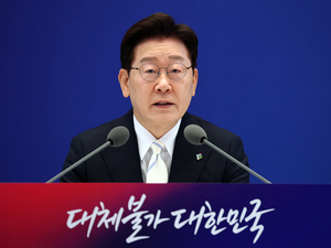 李대통령, 7월 부동산 세제 손본다…“투기 보유 부담 늘려야”