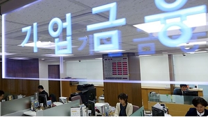 “돈 풀수록 불안하다”…은행, 기업대출 ‘연체 공포’ [이슈+]