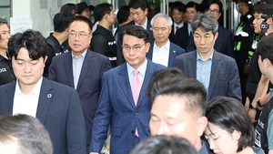 국조특위, 봉쇄 27일 만에 올림픽공원 진입…투표함 반출 놓고 이견