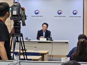 美까지 우려한 ‘가짜뉴스처벌법’…‘플랫폼 부담·위헌 논란’ 확산