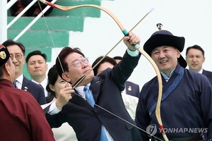 이 대통령, 몽골 나담축제 첫 공식 주빈…문화 교류로 방문 마무리