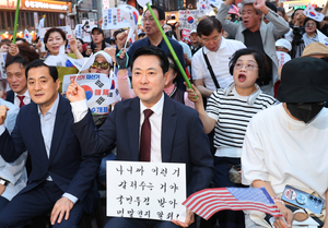 장외투쟁·윤리위 재가동…고립의 길 가는 ‘마이독선웨이’ 장동혁