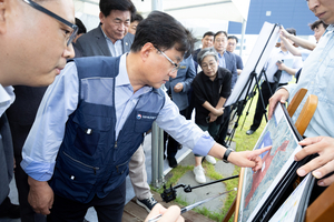 용인 반도체 산단 전력 공급 11년 앞당긴다… 김성환 장관, 현장 점검