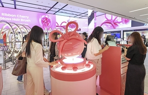 신세계면세점, 명동점서 메디큐브 ‘포에버 체리’ 팝업 운영