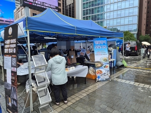 [가격 왜이래] “이러다 다 죽어” 여름 보양식 ‘장어’ 가격 폭락의 역설