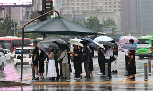 [내일날씨] 중부, 전북 강한 비…산사태 위기경보 ‘경계’ 상향