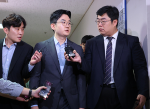 ‘음료 피습 자작극’ 정이한 전 부산시장 후보 구속