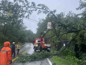 “집 물에 잠기고 버스 넘어져”…수도권 폭우에 피해 속출