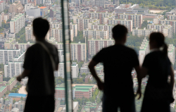 “금리 따질 때가 아니다”...고신용자도 2금융권行, 집단대출은 ‘오픈런’