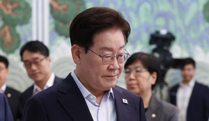 [에너지경제 여론조사] 李지지율 38.9%, 첫 30%대 진입… 민주 43.1%·국힘 37.7%