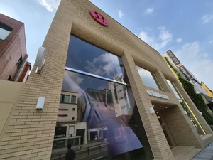 [현장] 확 바뀐 ‘룰루레몬’ 청담스토어…韓 진출 10주년 가치 담았다