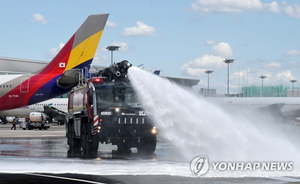 “낮 최고 37도”…항공업계, 펄펄 끓는 공항 계류장 근로자 건강 사수 ‘총력’