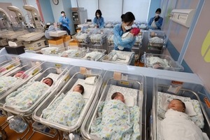 혼인·출산 세액공제’ 도마 위 “왜 직접 주나?”…“청년·저소득층 재분배 등 유리”