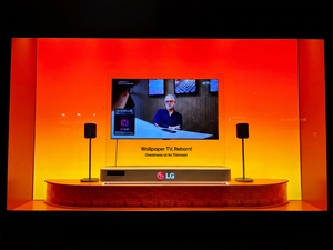 英 홀린 LG ‘연필 두께’ TV…벽이 스크린 됐다