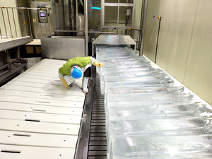 [유통가 NOW] 풀무원 얼음공장 글로벌 HACCP·오리온 그래놀라 신제품…세븐일레븐·아웃백·BAT로스만스