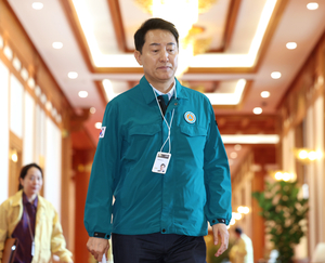 정부·여당 연일 용산 개발 압박…오세훈 ‘정치적 힘빼기’ 노림수?