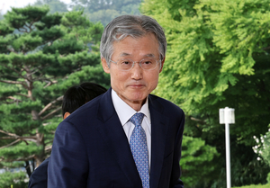 ‘대법관 서면 제청’ 조희대에 “관행 깼다”는 민주당, 과거 이력보니…