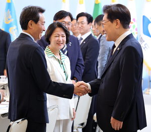 이재명 ‘호남 집중’ vs 추미애 ‘경기 사수’…민주당 반도체 영토 신경전