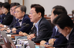 “공급은 더 빨리, 투기는 더 무겁게”…李, 세제 손질 이어 공급대책 재점검