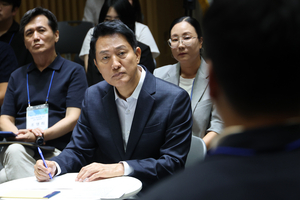 오세훈 “정비사업 적대하면 집값 오른다”…세제개편·용산공급설 정부 직격