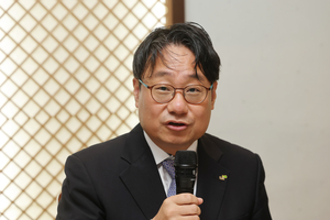 [단독] 이성훈 LH 사장, 청와대 재직 중 세종 아파트 매도계약…등기는 올 가을