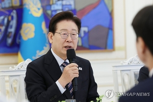 [분석] ‘왼쪽 챙긴’ 개각 효과 봤지만…중도층 놓쳐 李 지지율 ‘최저치’ 여전