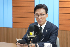 ‘서울시장 후보 청래’ 김민석, 또 보선 발언…“사법부에 가이드라인?” 법조계도 비난했다