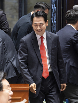 1년 만에 거리로 나서는 국민의힘…‘장동혁 위한 집회’ 논란