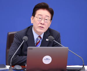李대통령 부정평가 62.5%…서울·30대는 70% 웃돌아