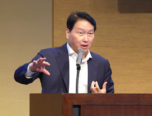 최태원 “韓日 에너지 공동구매하고, 송전망도 연결해야”