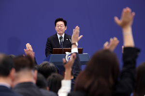 [속보] 李대통령 “‘전쟁개입’ 파병은 없다…국민보호 최소 활동은 해야”