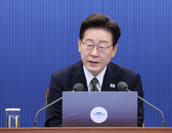 [에너지경제 여론조사] 李대통령 지지율 37.4%…민주 42.5%·국힘 38.4%