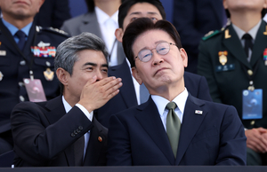 [분석] 취업난에 DMZ 지뢰까지 겹쳤다…30대 남성 80% “李 국정수행 부정적”