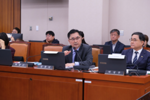 [2026 국감] “중국 배터리 73% 장악”…김종민 “적자 땐 세액공제 대신 직접보조해야”