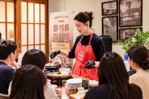 [똑똑한외식] 원할머니 보쌈족발, KFC, 팀홀튼, 아웃백, 할리스, 이디야커피, 교촌치킨, 써브웨이