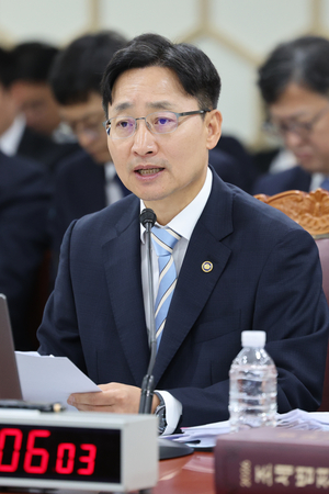 [속보] 李대통령, 신임 비서실장에 임광현 국세청장 지명
