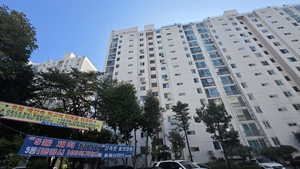 [장혜원의 부동산현장] “5동 제척됩니다” vs “재산권 지키자”…광장극동 재건축 현장 가보니
