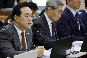 [2026 국감] 반도체 둔화 세수펑크나면, 박홍근 “강력한 지출 구조조정”…“부채, 적절 관리”