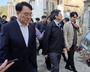 [속보] 홍지선 “오세훈과 용산 부지 논의는 시간 걸려…당장 풀 수 있는 규제부터”